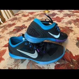 Nike workout shoes